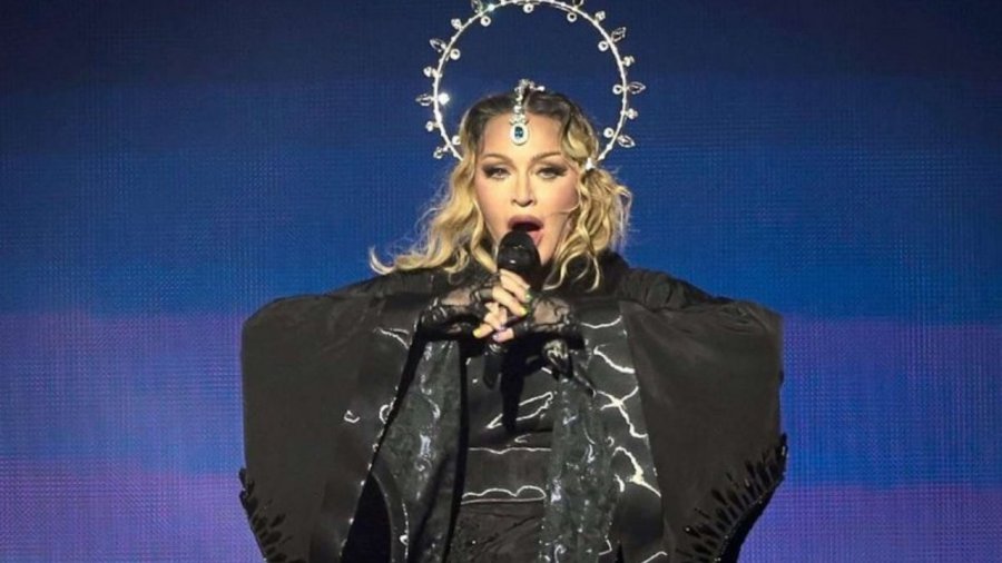 Madonna sfidon fansat: Lëreni telefonin dhe përjetoni muzikën