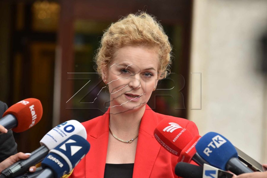 Akuzat për njëanshmëri të KPM-së në trajtimin e mediave dhe VV-së