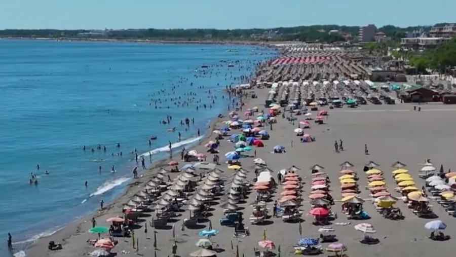 Velipoja, destinacioni i preferuar i pushuesve në fund të gushtit