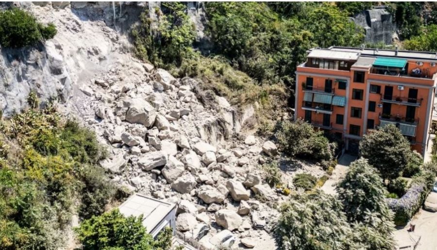 Tërmeti i fuqishëm në Napoli trondit zonën vullkanike Campi Flegrei