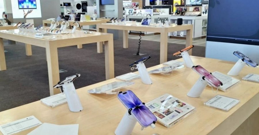 Rënia e tregut global të telefonave dhe rritja e pajisjeve të përdorura në 2026