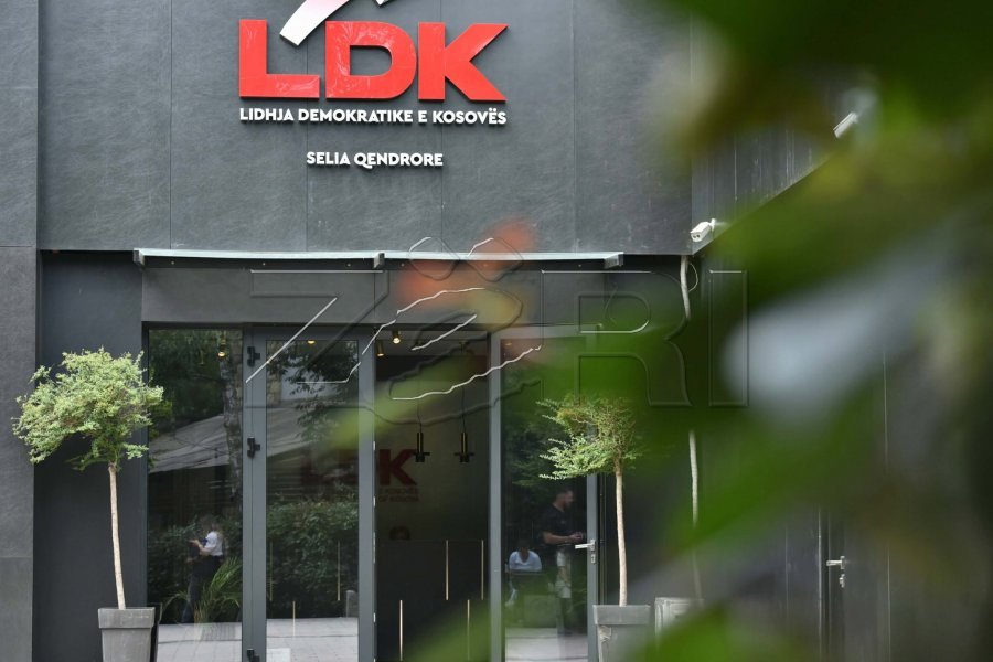 LDK-ja heq dorë nga postet qeveritare për të shmangur krizën politike