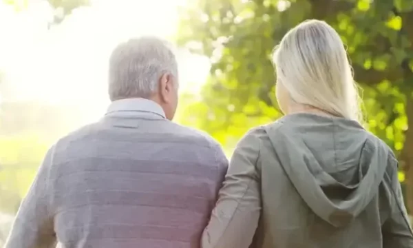 Martesa e ndaluar e 86-vjeçarit me shqiptaren 35 vite më të re në Firence