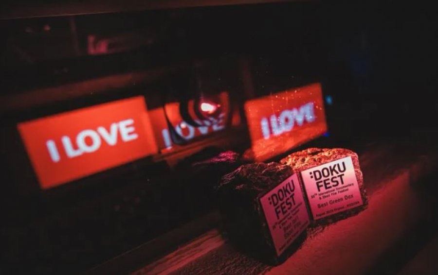 DokuFest 2026: Shpallen fituesit e edicionit të 25-të me filma që sfidojnë dhe frymëzojnë