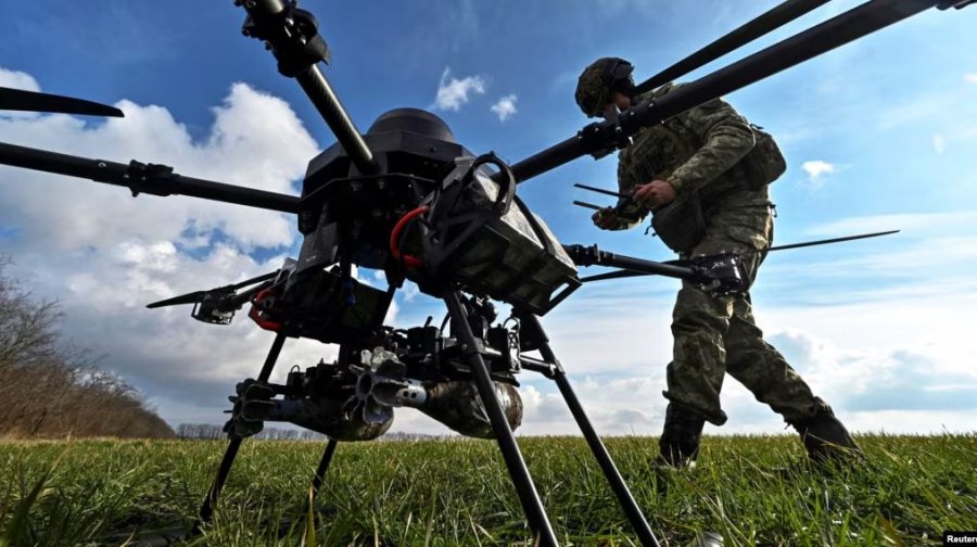 Dy drejtorë të Drone Solutions u arrestuan më 8 gusht, pas arrestimit të miliarderit Valery Kustov në qershor, për akuza mashtrimi në industrinë e dronëve në Rusi.