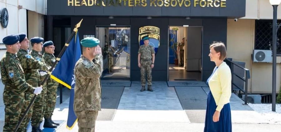 Takimi i rëndësishëm mes komandantit të KFOR-it dhe shefes së BE-së në Kosovë për sigurinë dhe Urën e Ibrit