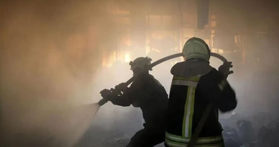 Zjarri vdekjeprurës në hotelin e Kolkata-s trondit Bengal-in Perëndimor