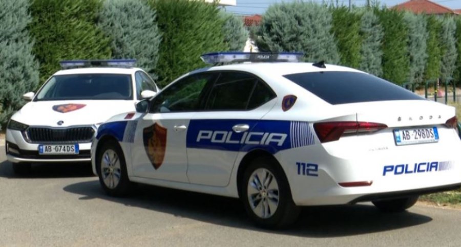 Policia ka proceduar penalisht 28 të mitur pas parandalimit të përplasjes me thika në Tiranë.