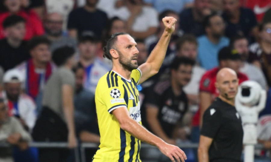 Fenerbahçe siguron kualifikimin në Ligën e Kampionëve pas fitores 2-1 ndaj Lyonit në ndeshjen e kthimit dhe 4-3 në total, me Vedat Muriqin golashënues.