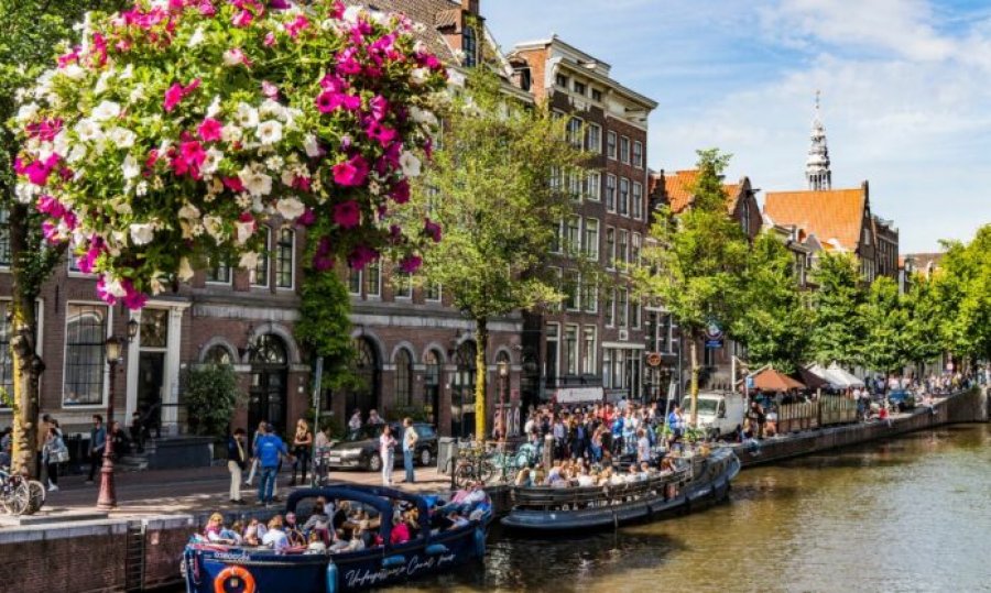 Holanda regjistroi verën më të ngrohtë në histori me temperaturën mesatare 19.3 gradë Celsius në De Bilt.