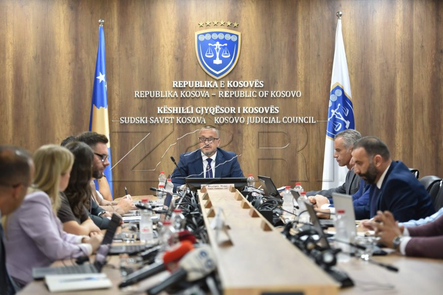 KGJK ka caktuar Bashkim Hysenin, Agron Maxhunin dhe Valentina Sopjanin kryetarë të tri komisioneve kyçe në drejtësi.
