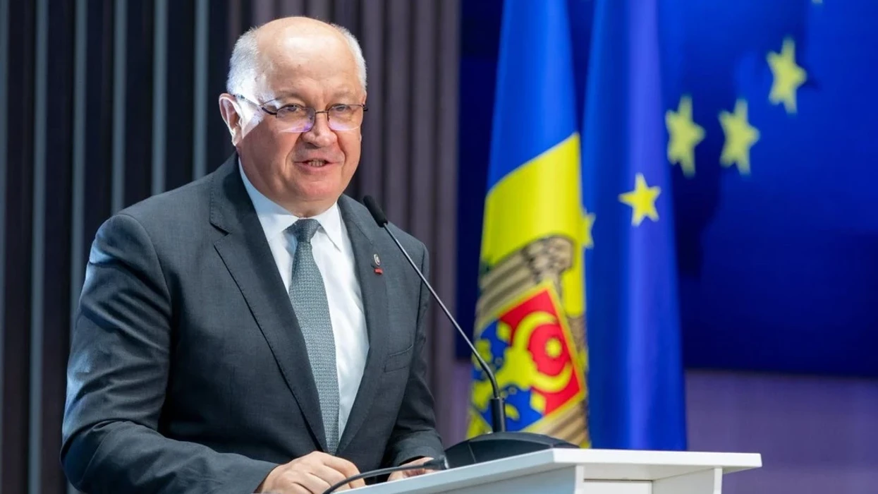 Kryeministri i Moldavisë dorëhiqet, qeveria rrëzohet papritur