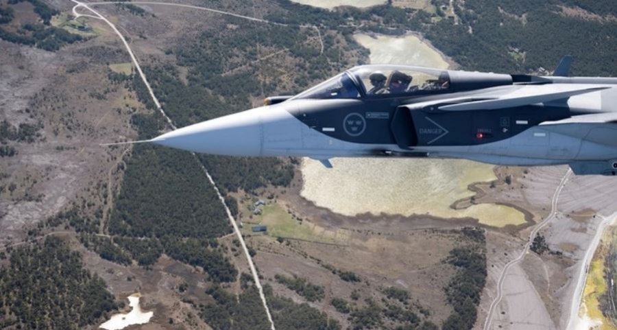Suedia ka nënshkruar kontratën për prodhimin e 16 avionëve luftarakë Gripen E për Ukrainën me vlerë rreth 2.7 miliardë euro.