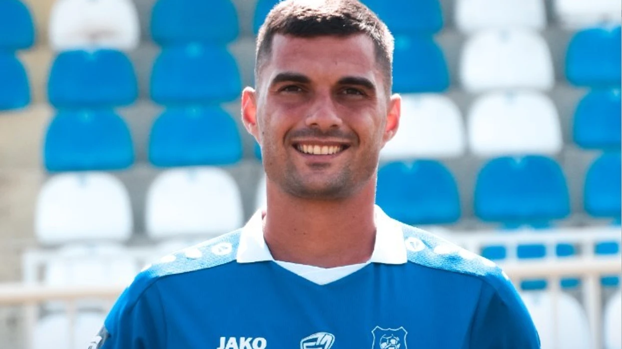 Agon Xhaka nis një kapitull të ri me KF Llapin