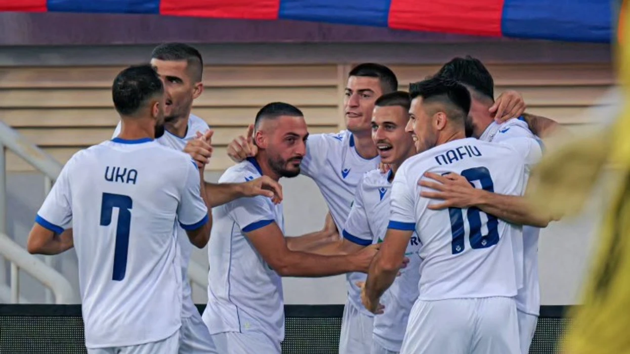 Vllaznia fitoi ndeshjen e parë ndaj Malishevës me rezultat 2-1, pas kartonit të kuq për Malishevën.
