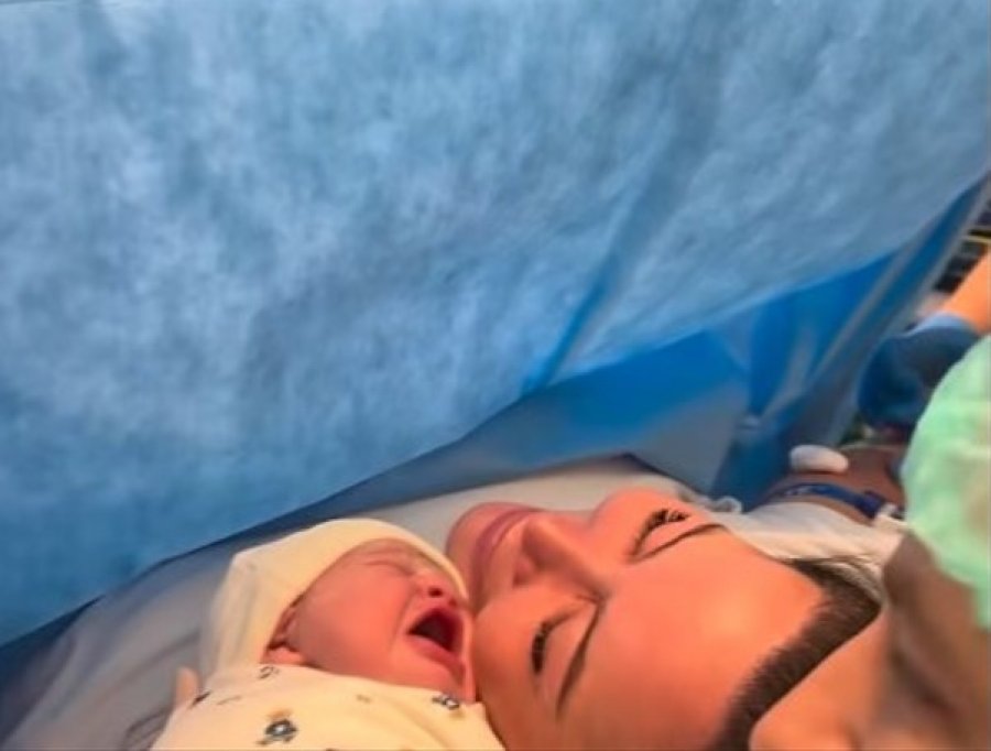 Dafina Zeqiri përkujton një vit me djalin e saj me një dedikim të veçantë