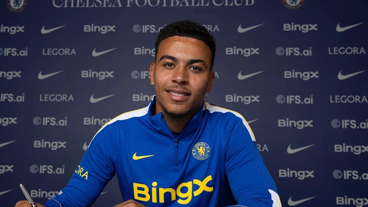 Chelsea zyrtarizon transferimin e Morgan Rogers për 130 milionë euro me kontratë 7-vjeçare.