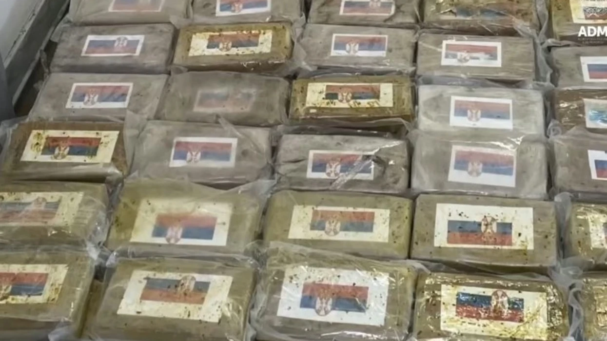 Sekuestrim rekord në Itali: 800 kg kokainë me flamur serb në ngarkesë bananesh