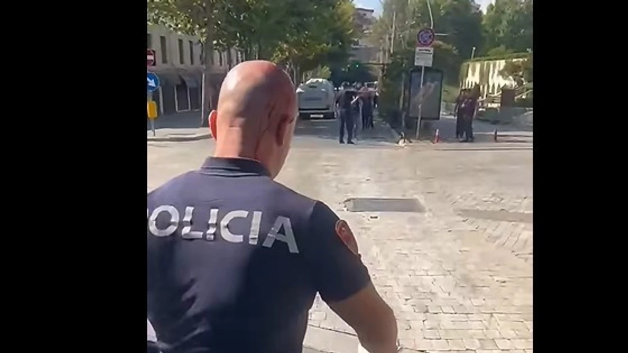 Tensionet jashtë Kuvendit: Protesta apo terrorizëm?