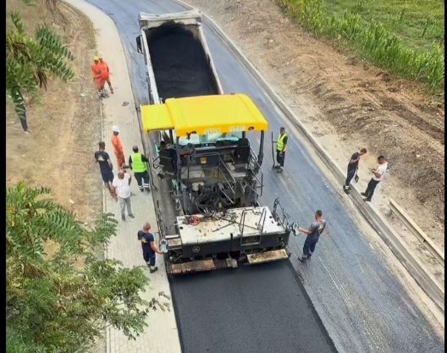 Përfundon asfaltimi i nënkalimit të Mazgitit pas sanimit të problemeve me ujërat.