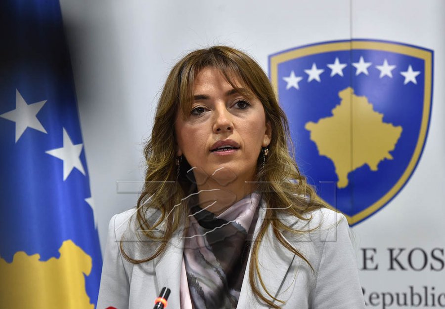 Albulena Haxhiu ka paralajmëruar dërgimin e mandatit të saj si ushtruese e detyrës së presidentes në Gjykatën Kushtetuese për shqyrtim.