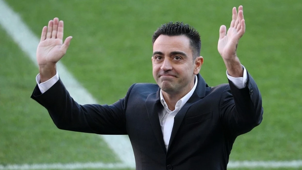 Xavi pranë rikthimit në stolin e Al-Ahli, sfida me yjet e Arabisë Saudite
