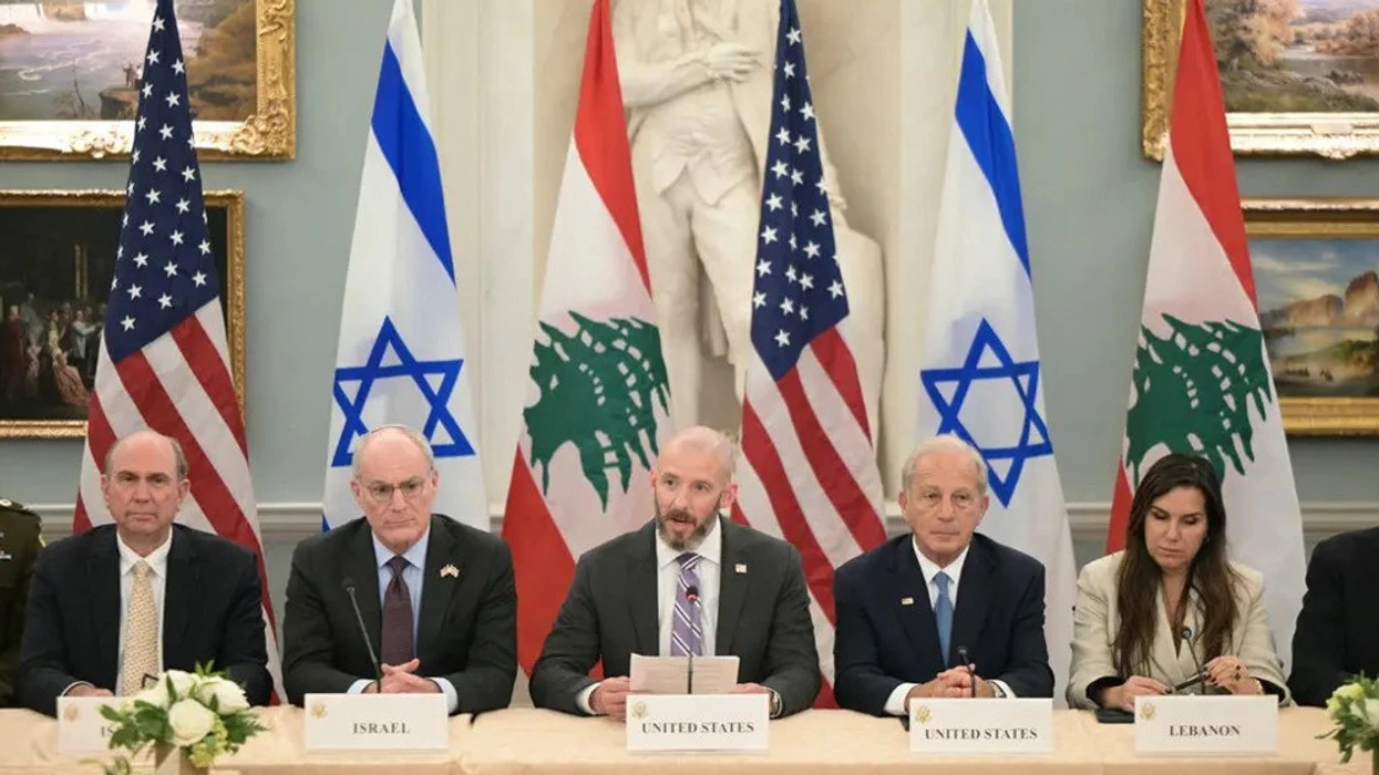 Hezbollahu ka refuzuar zyrtarisht armëpushimin e mbështetur nga SHBA-ja me Izraelin, duke vendosur kushte të reja për marrëveshjen.