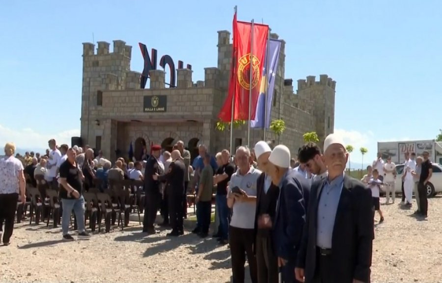 Përurohet Kulla e Lirisë në Dobërdolan, memorial për 28-vjetorin e daljes së parë publike të UÇK-së.