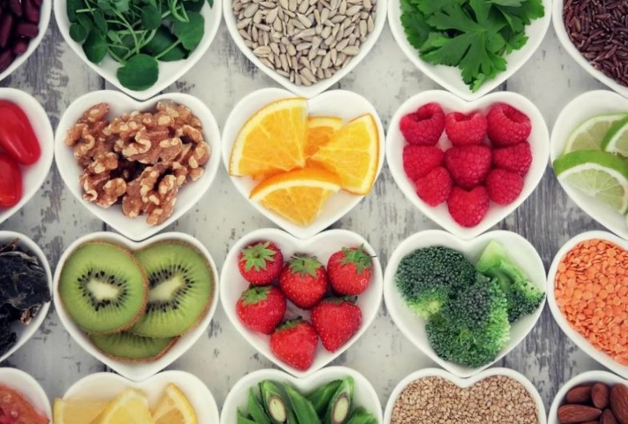 Ushqimet që përshpejtojnë metabolizmin dhe ndihmojnë humbjen e peshës