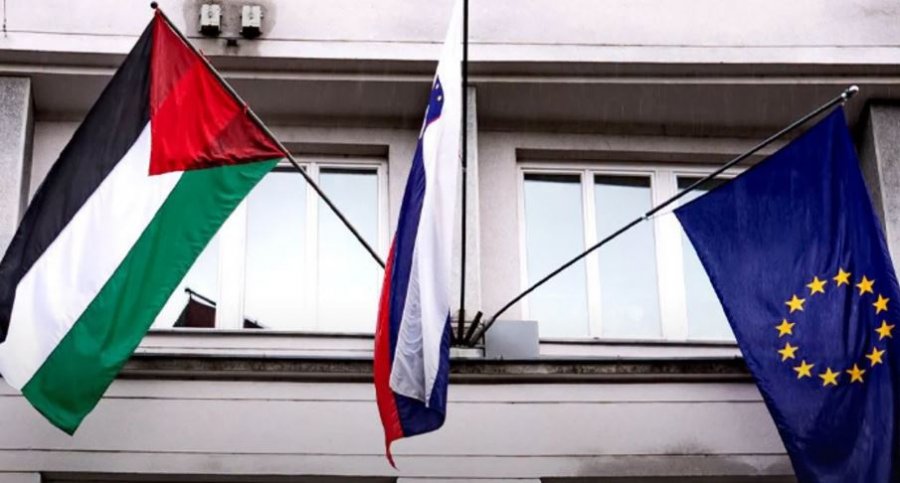 Presidentja sllovene ngre flamurin palestinez në Pallatin Presidencial për solidaritet