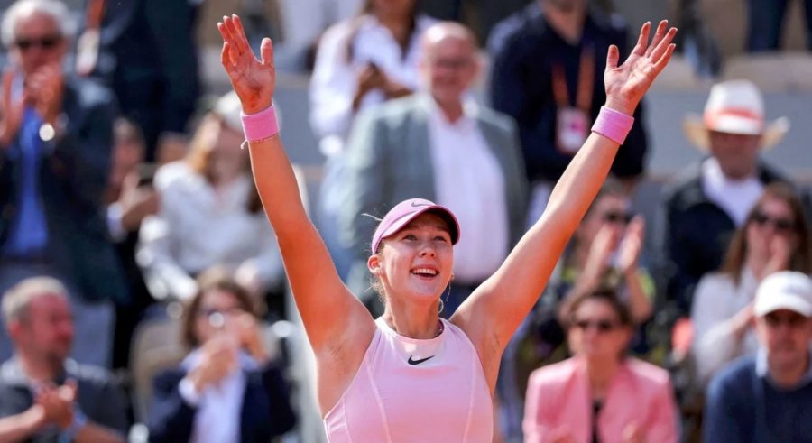 Mirra Andreeva u bë tenistja më e re që fiton titullin në French Open që nga Monica Seles në vitin 1992.