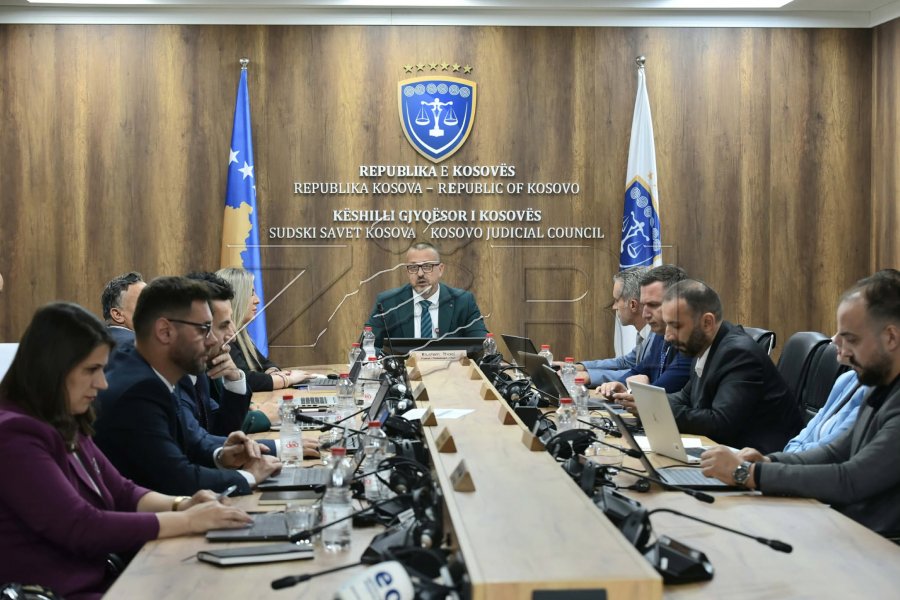 KGJK-ja cakton mbledhjen e 7 gushtit 2026 për shqyrtimin e dorëheqjeve të gjyqtarëve dhe stafit serb.