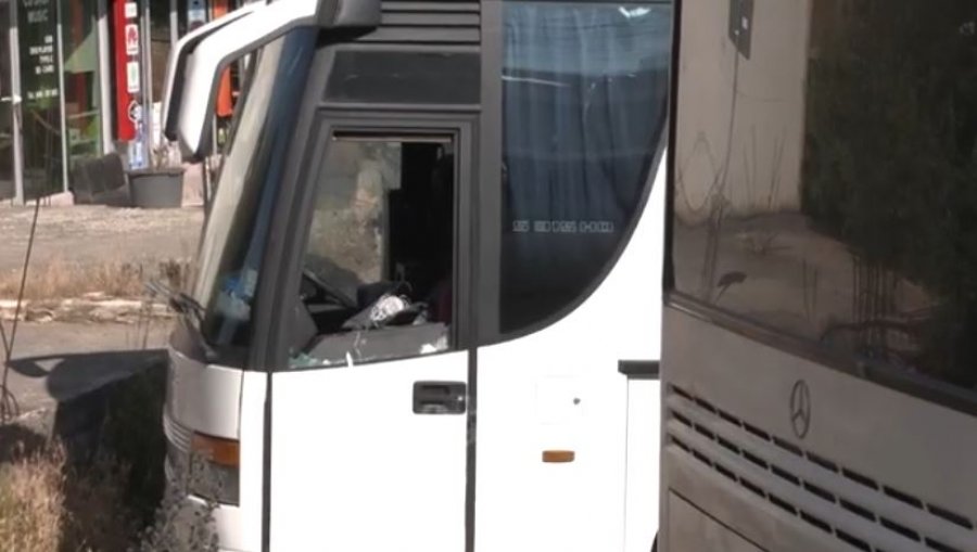 Autobusi në Pagarushë nën zjarr, hetimet vazhdojnë pa përgjigje