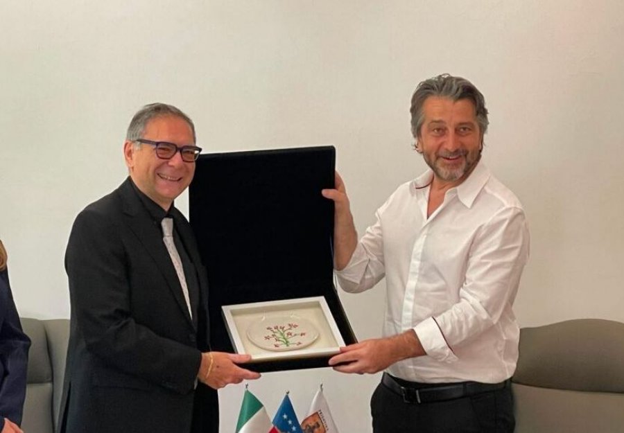 Një mbrëmje muzikore me pianistin italian Mirco Roverelli në Prishtinë
