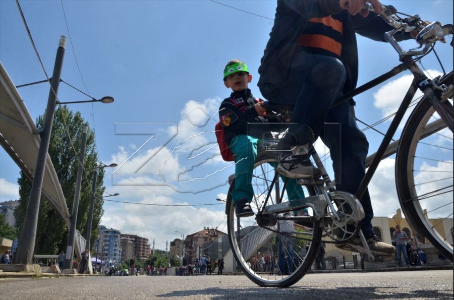 12 vjet pa barrikadën në urën e Mitrovicës, por liria e lëvizjes mbetet e kufizuar