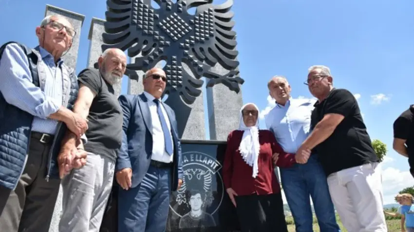 Podujeva ka zbuluar shtatoren e dëshmorit Ali Ajeti në 27-vjetorin e çlirimit.