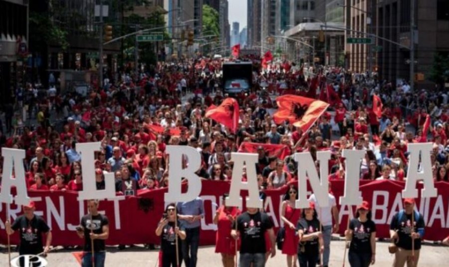 34 shoqata shqiptare do të marshojnë në paradën kuqezi në New York.