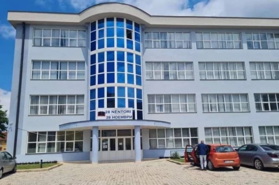 Dibra përballet me rënie drastike të regjistrimeve në gjimnaz