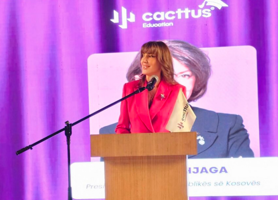 Atifete Jahjaga inkurajon të rinjtë të ndërtojnë të ardhmen teknologjike në Kosovë