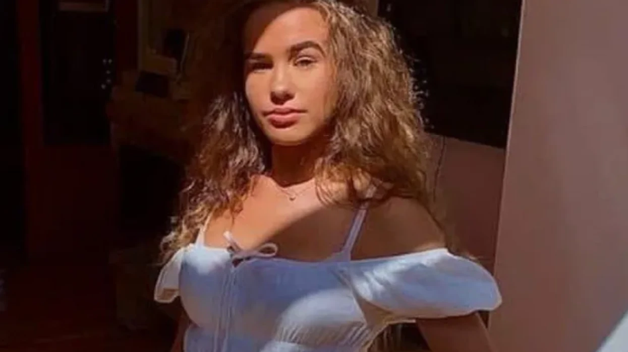 Influencerja britanike në Dubai përballë akuzës për vrasje dhe rrezikut të pushkatimit