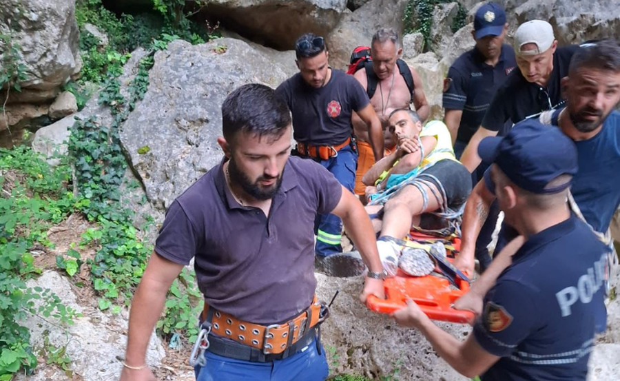 Dy turistë u shpëtuan nga Kanionet e Gjipesë me pjesëmarrjen e Policisë Kufitare të Dhërmiut në operacionin e shpëtimit.