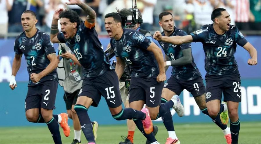 Paraguai shpall festë kombëtare dhe ditë pushimi pas fitores historike 4-3 në penallti ndaj Gjermanisë në Kupën e Botës 2026.