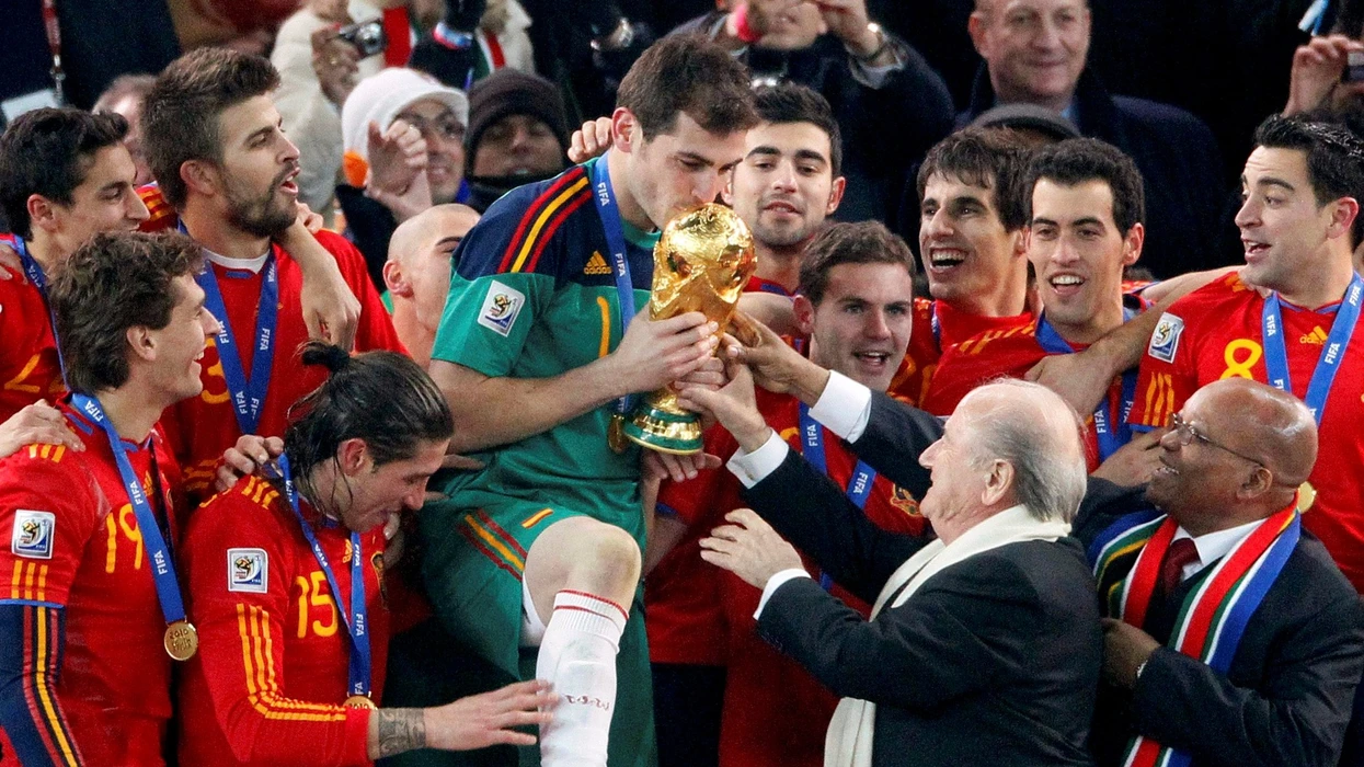 Iker Casillas, portieri që u rikthye nga sfidat për të fituar gjithçka