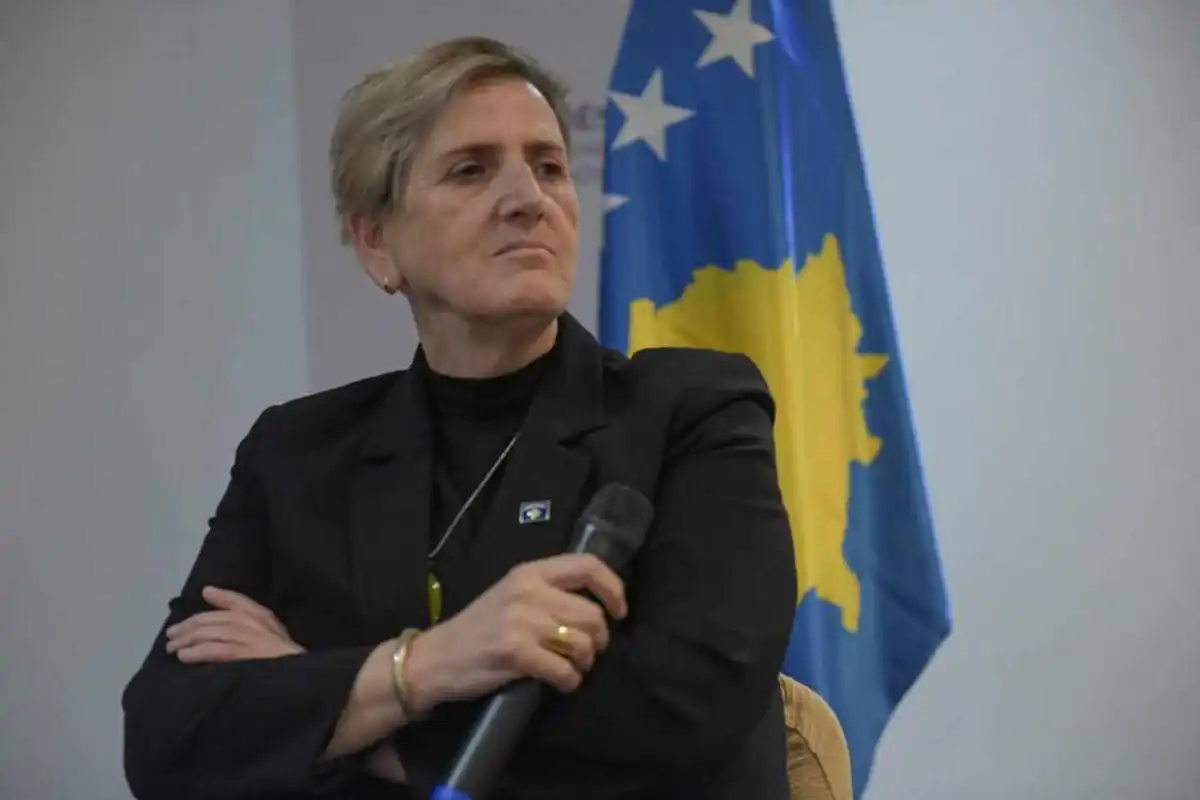 Nga biznesi në politikë: Fahrije Hoti dhe angazhimi për gratë e Kosovës