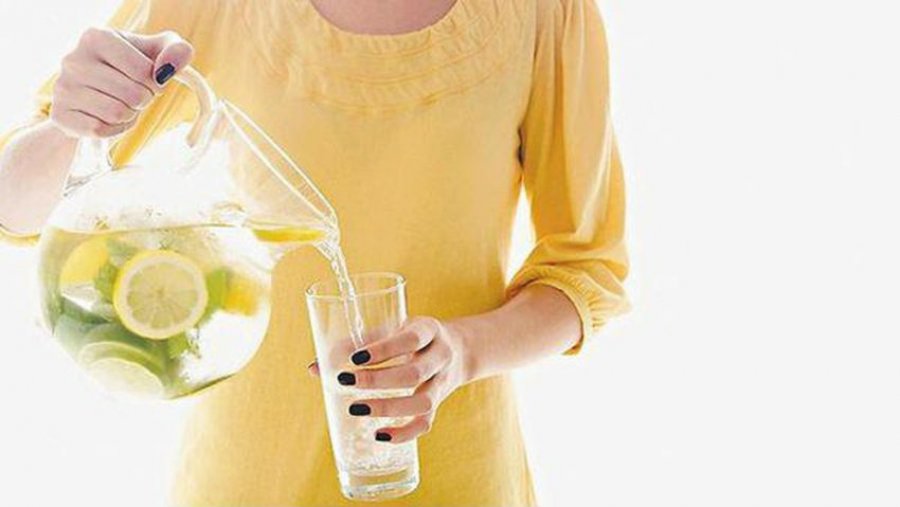 Si lëngu i limonit mund të zëvendësojë kafen e mëngjesit për një shëndet më të mirë