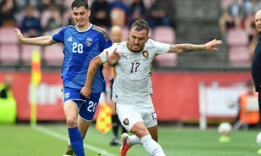 Kosova humbi miqësoren ndaj Çekisë me rezultat 2-1, me golin e Lindon Emërllahu në pjesën e dytë dhe debutime të reja në skuadër.
