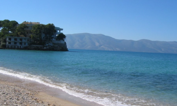 Fundjava në Shqipëri sjell temperatura të larta dhe erë të fortë