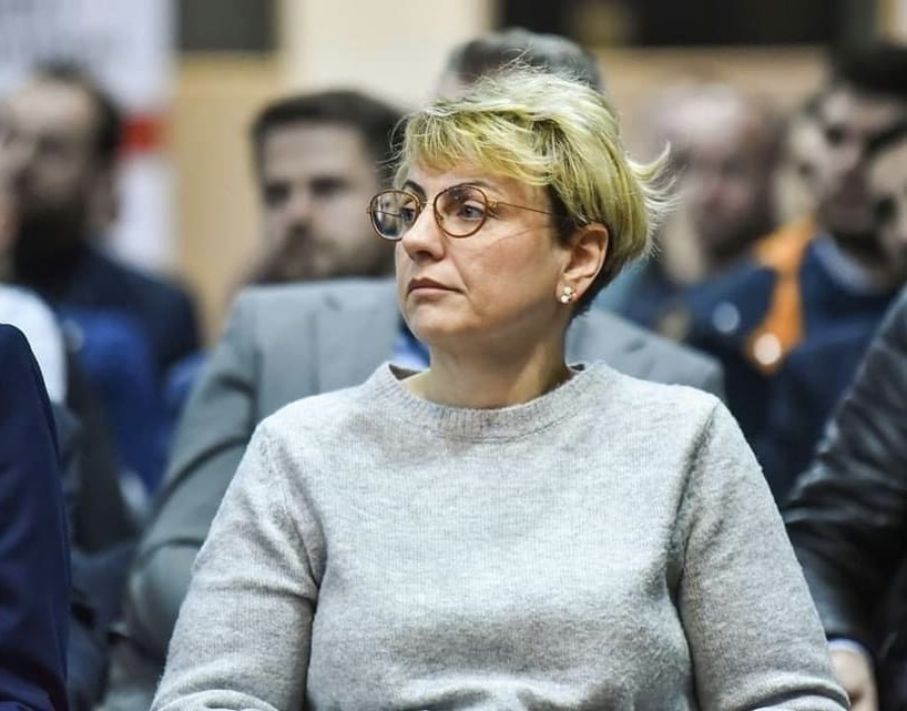 Polemika rreth mbylljes së “Vita”-s: Akuzat dhe reagimet e forta ndaj Devollëve