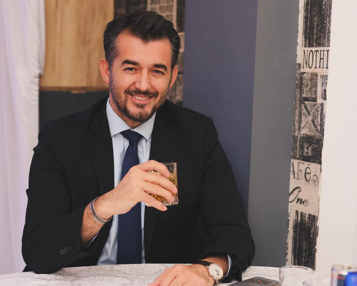 Kur yjet e muzikës hapin dosjet e tatimeve të tyre