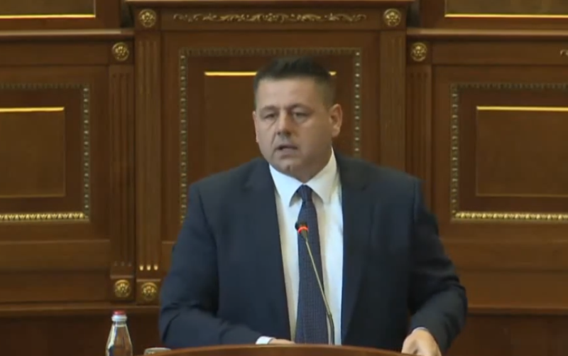 Bekë Berisha dhe Burim Ramadani nuk do të jenë pjesë e Kuvendit të Kosovës për shkak të zbatimit të kuotës gjinore në Aleancën për Ardhmërinë e Kosovës.